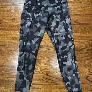 Athleta Black and Gray Camouflage Leggings